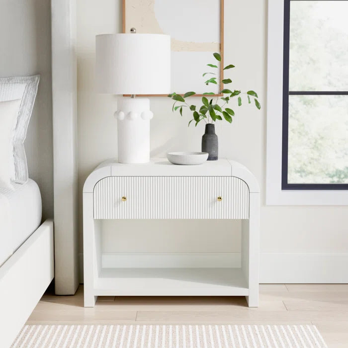 ADOUER WOOD Modern White Bedside Table with Ribbed Drawer and Gold Knobs